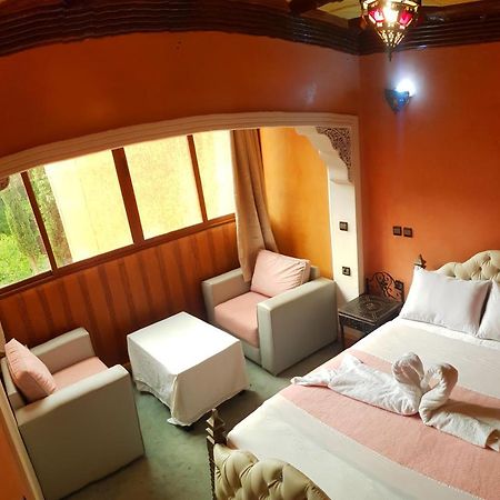 Hotel Restaurant Les Etoiles Du Toubkal 伊姆利尔 外观 照片