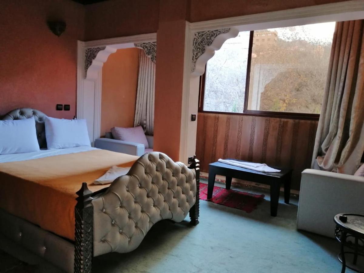 Hotel Restaurant Les Etoiles Du Toubkal 伊姆利尔 外观 照片