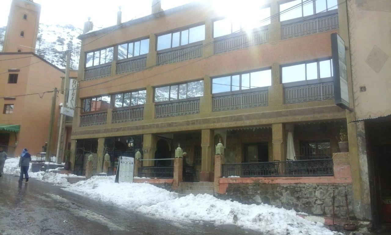 Hotel Restaurant Les Etoiles Du Toubkal 伊姆利尔 外观 照片