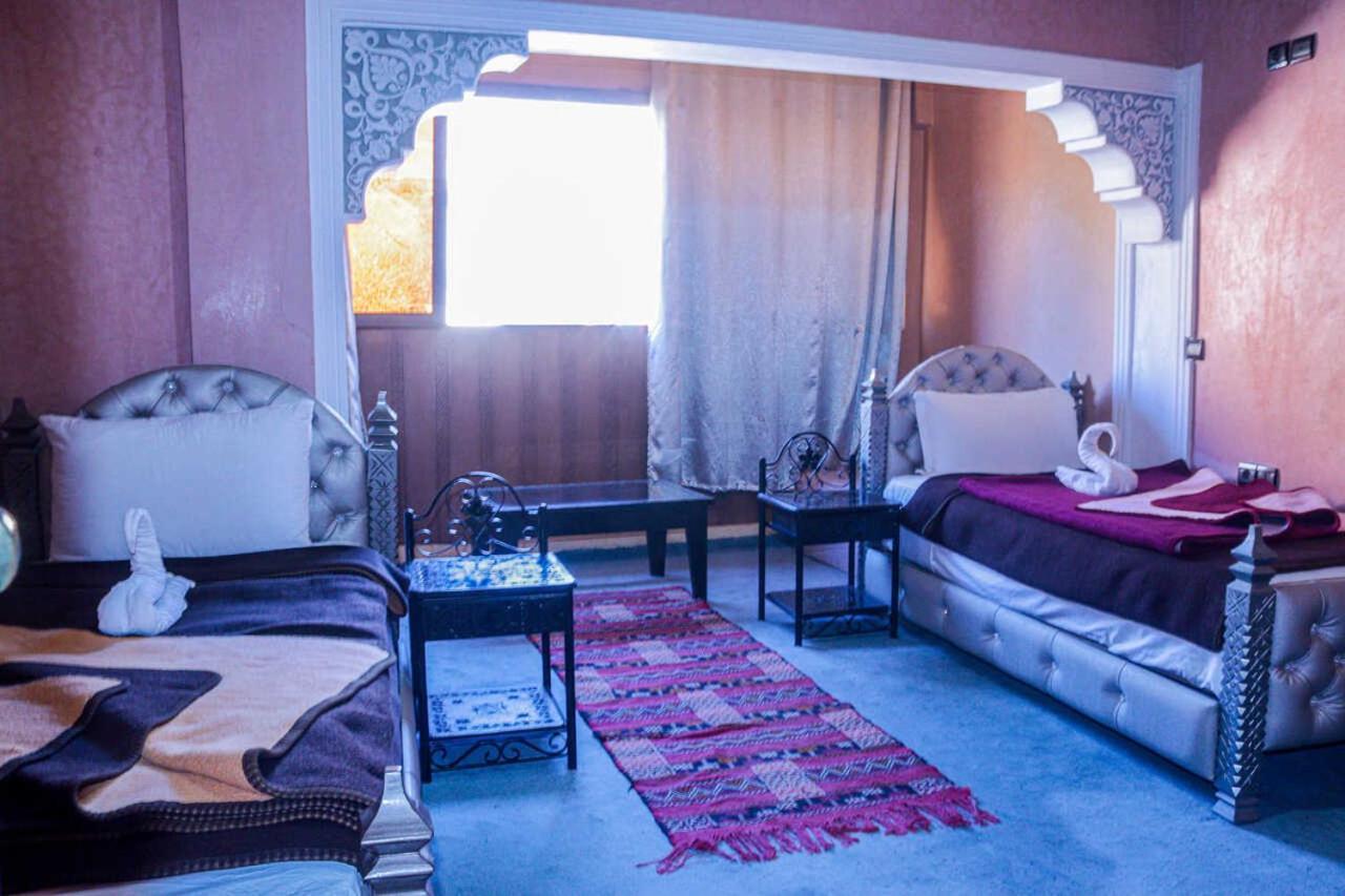 Hotel Restaurant Les Etoiles Du Toubkal 伊姆利尔 外观 照片