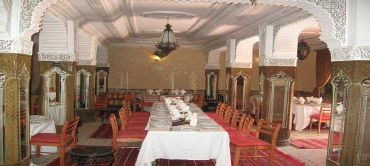 Hotel Restaurant Les Etoiles Du Toubkal 伊姆利尔 外观 照片