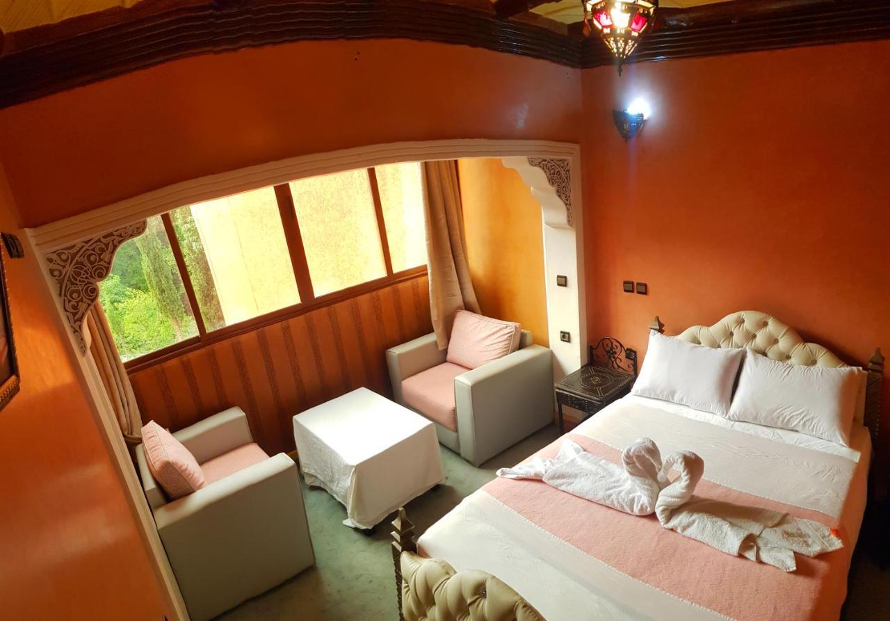 Hotel Restaurant Les Etoiles Du Toubkal 伊姆利尔 外观 照片